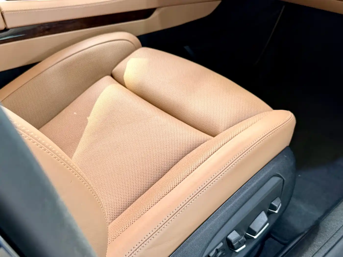 BMW 7 Series 2013 Model 760Li фото 27