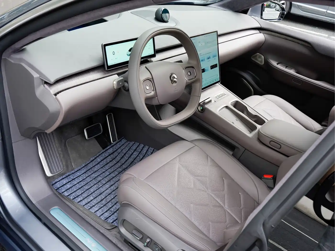 NIO ET7 2024 2024 75kWh Executive Edition