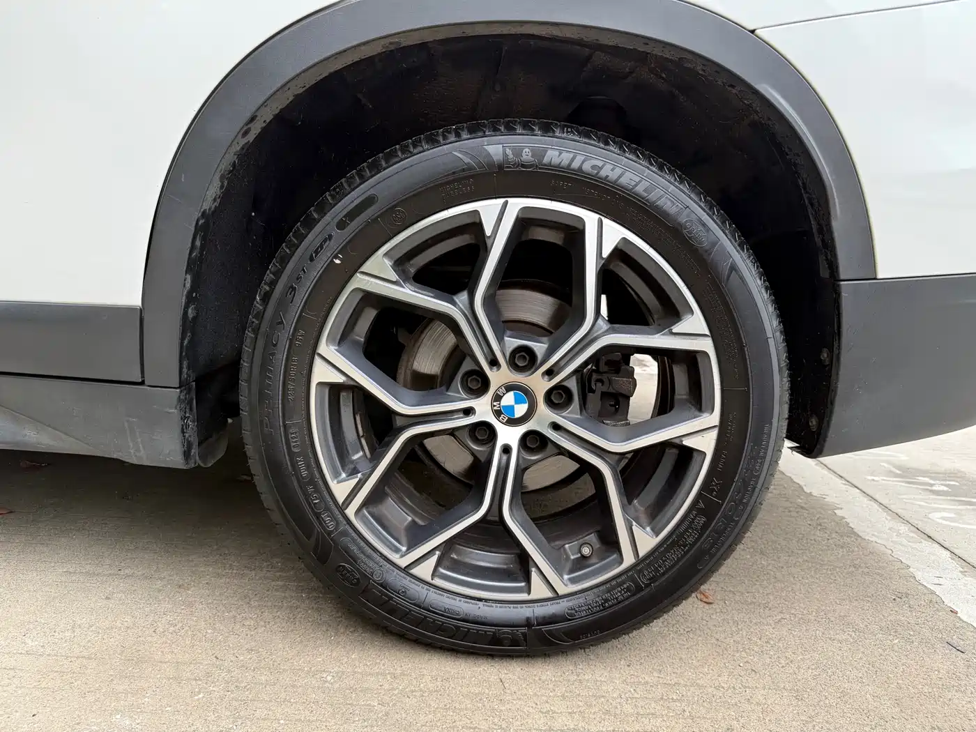 BMW X1 2022 sDrive25Li Leading фото 13