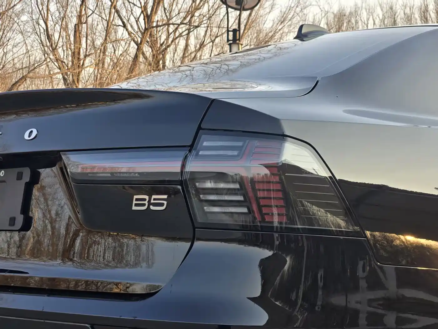 VOLVO S90