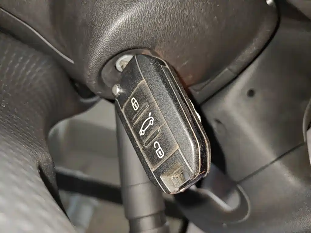 Фото 9 - Peugeot 2008