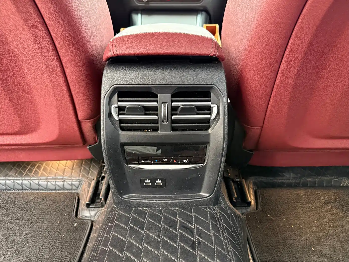 BMW 3 Series 2023 325Li M Sport Black Night Package фото 9