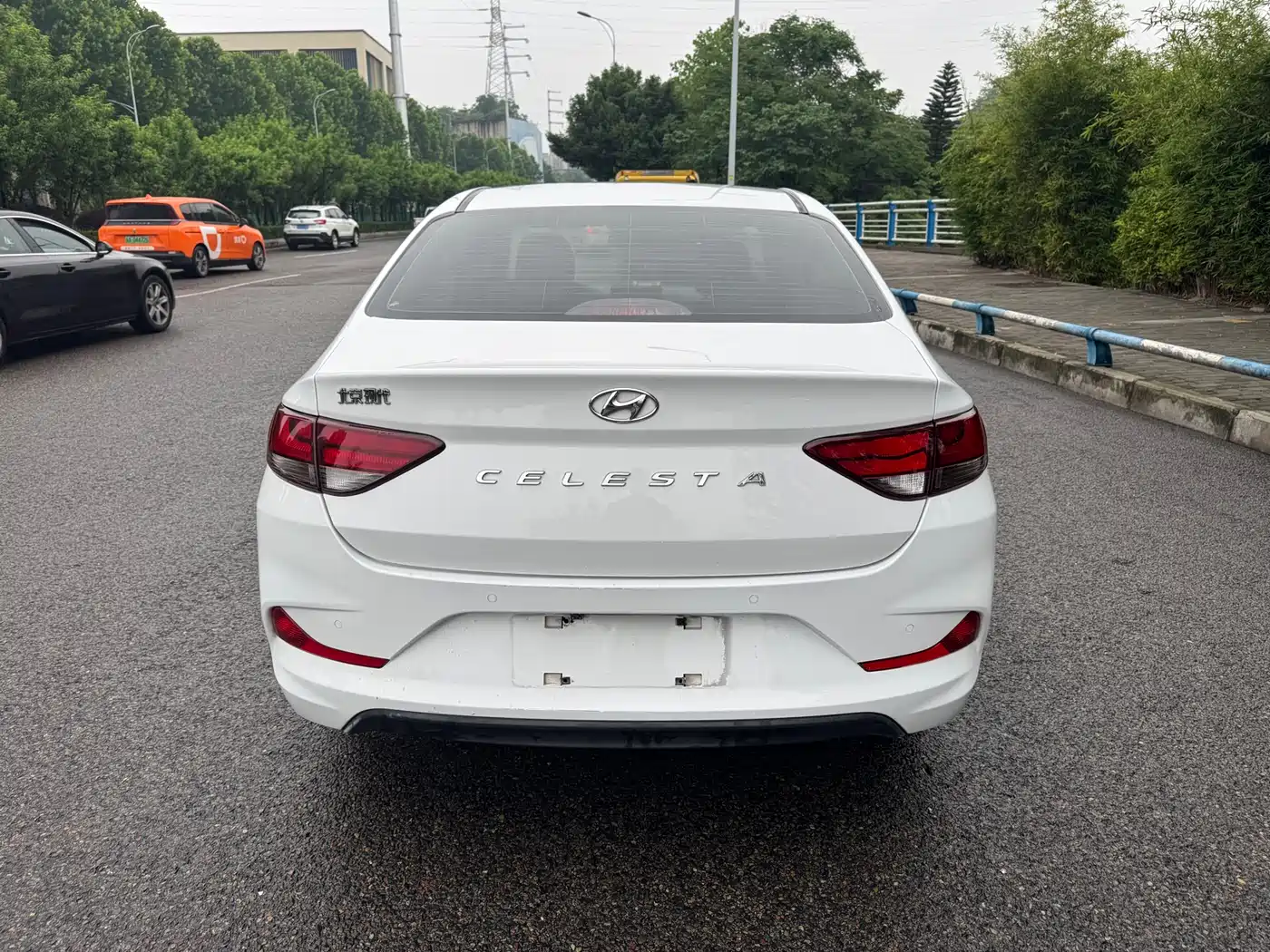 Hyundai Elantra 2018 1.6L Automatic Pleasing Edition GL China VI фото 8