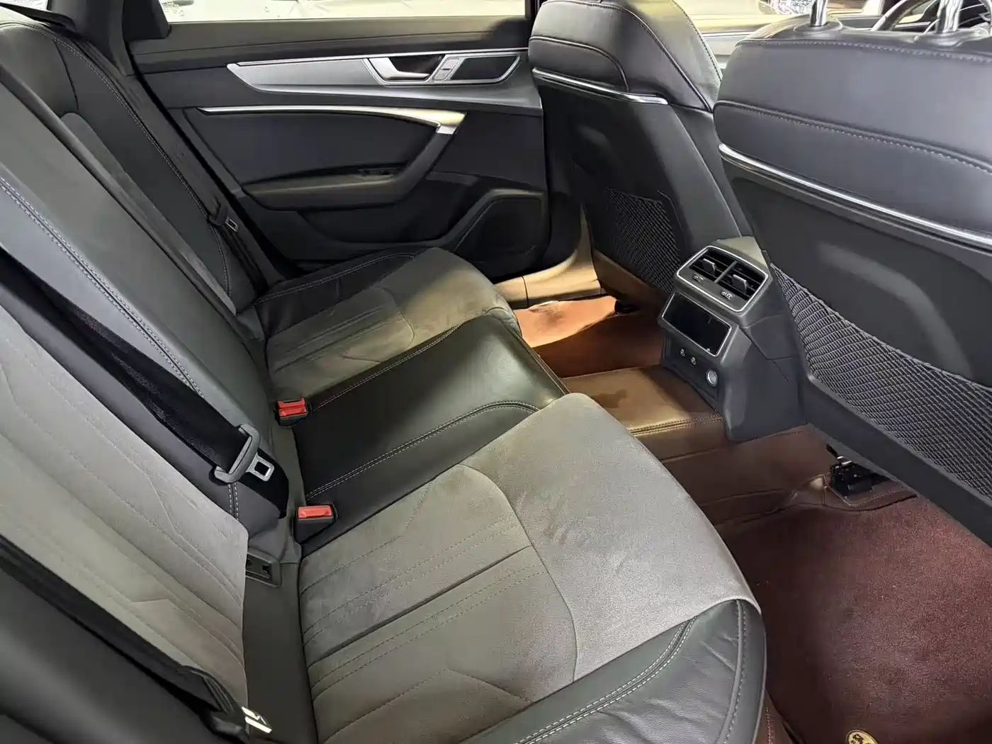 Audi A6L 2023 Facelift 45 TFSI Premium Dynamic фото 10
