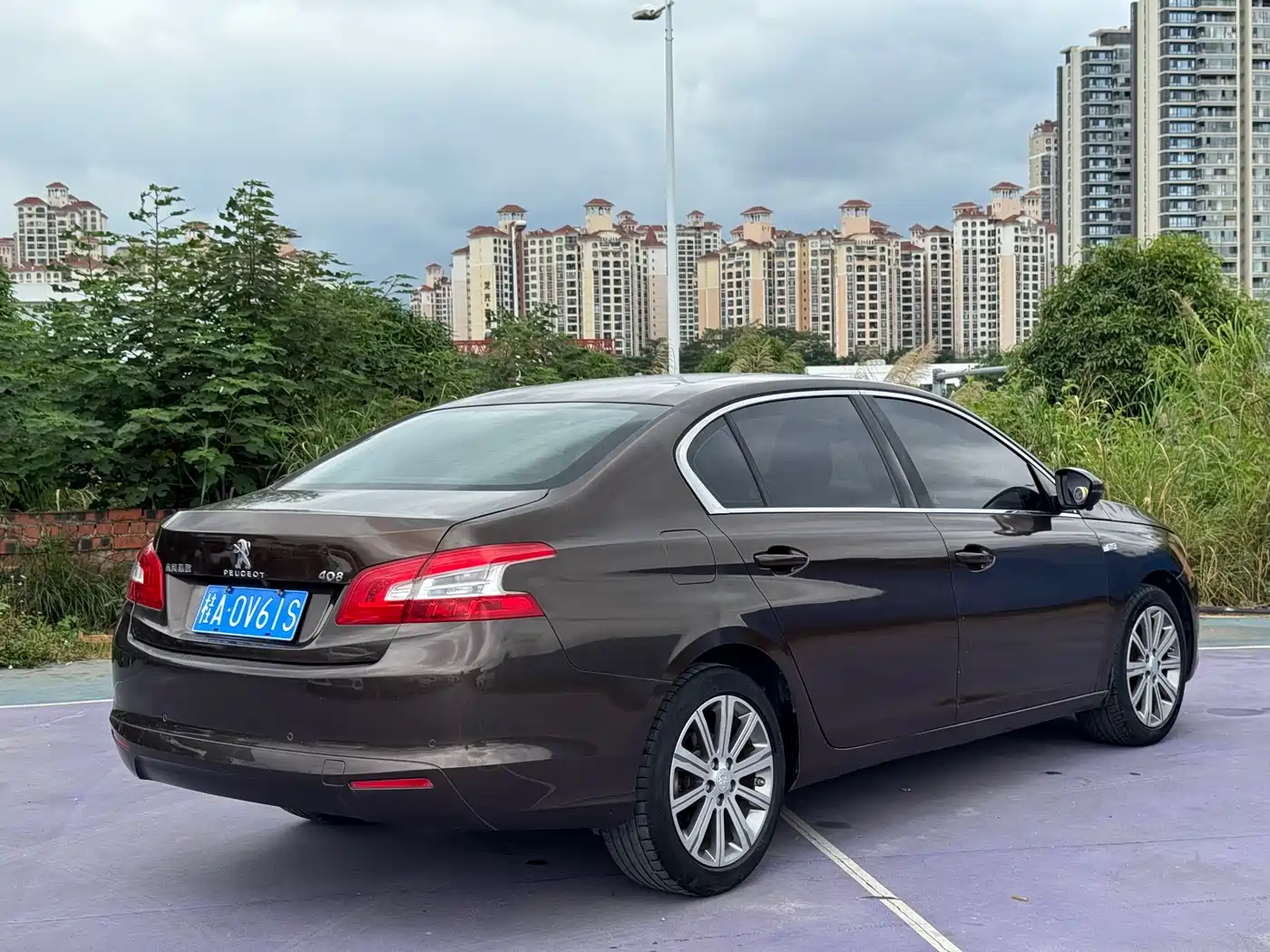 Peugeot 408 2015 Model 1.2T Automatic Luxury Edition фото 4