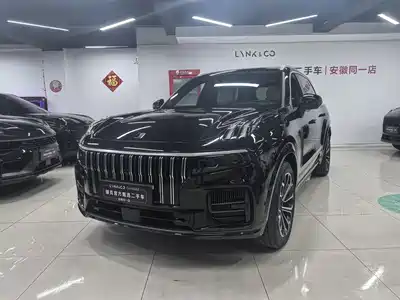 Lynk & Co 09