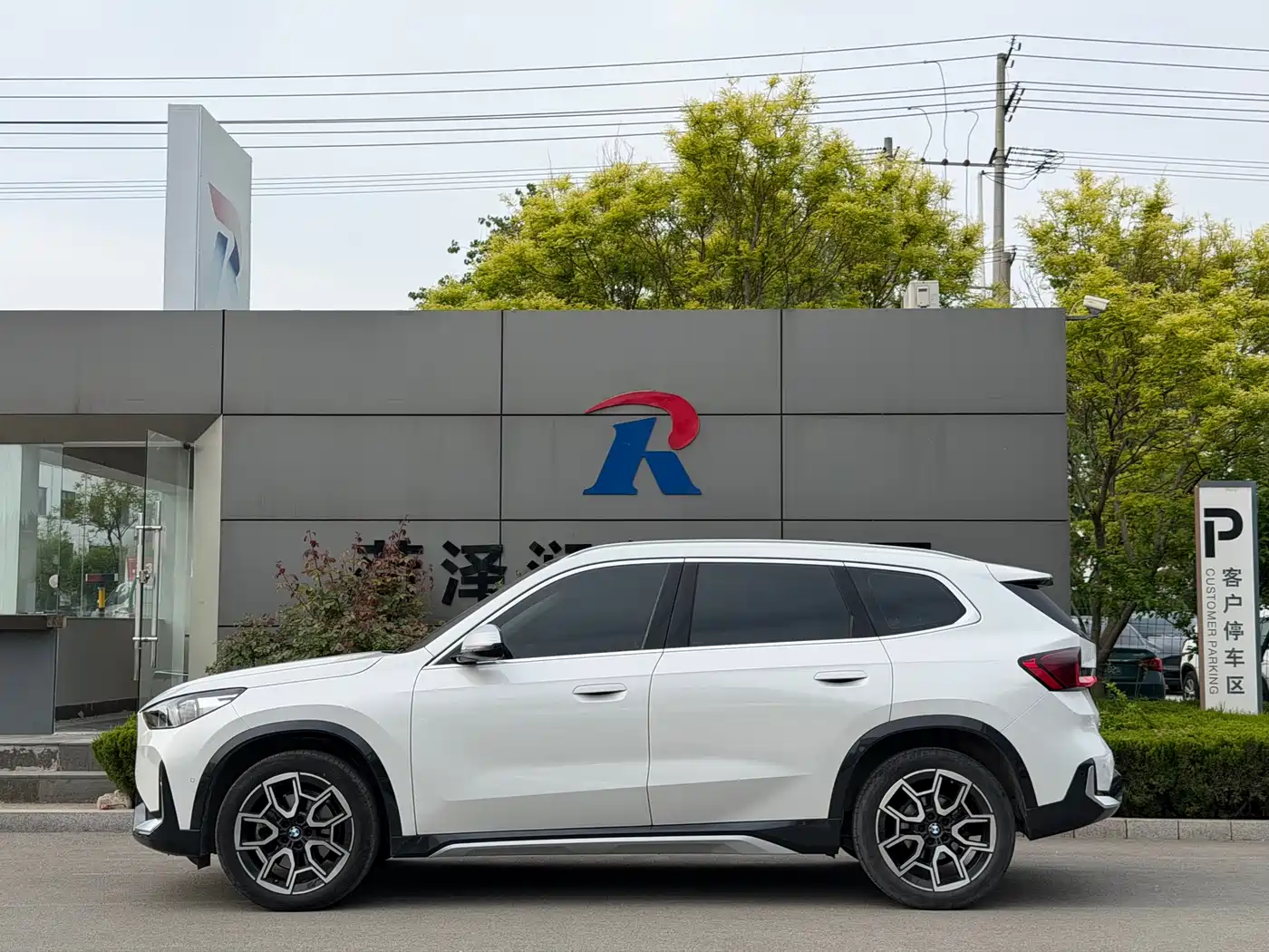 BMW X1 2024 sDrive25Li X Design Package фото 5