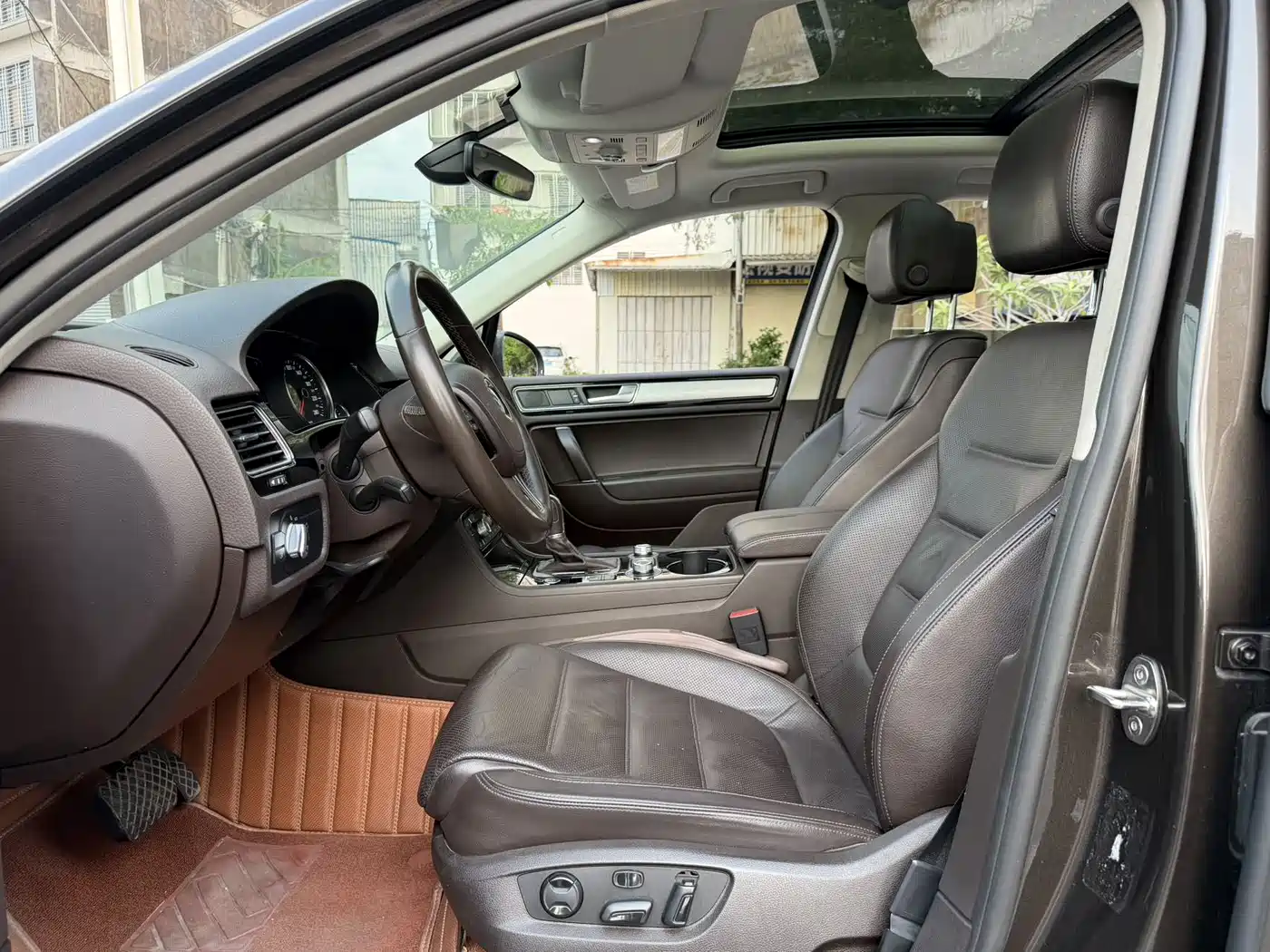 Volkswagen Touareg 2017 3.0TSI Explorer Edition фото 4