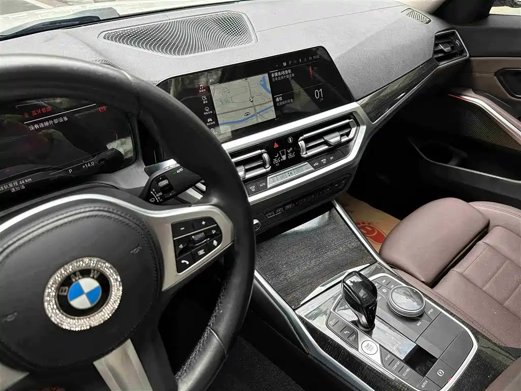 BMW 3 Series 2020 325Li M Sport Package фото 11