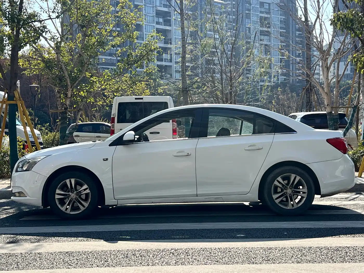 Chevrolet Cruze 2015 1.5L Automatic Luxury Edition фото 8