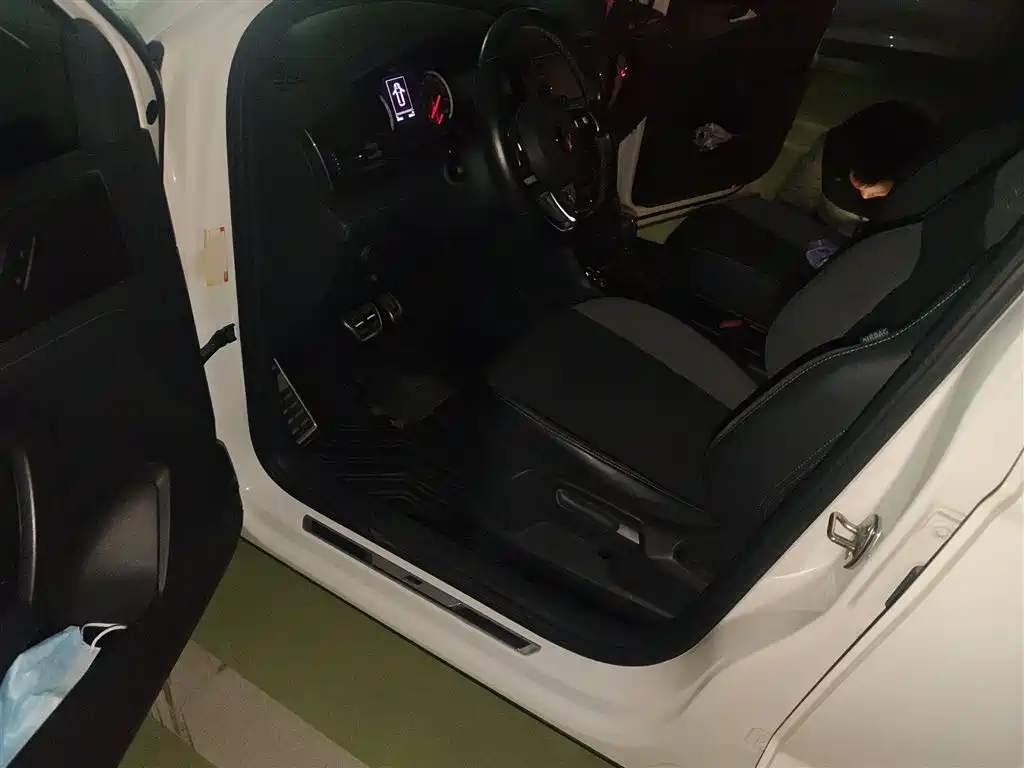 Volkswagen Tharu 2019 280TSI 2WD R-Line China V фото 14