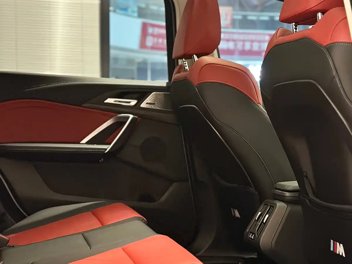 BMW X1 2025 xDrive25Li X Design Package фото 9
