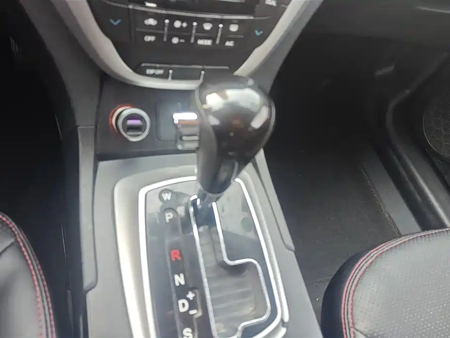 GAC Trumpchi Trumpchi GS5 2014 2.0L Automatic 2WD Premium Edition фото 16