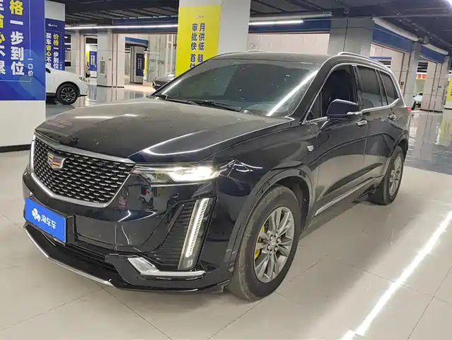 CADILLAC XT6
