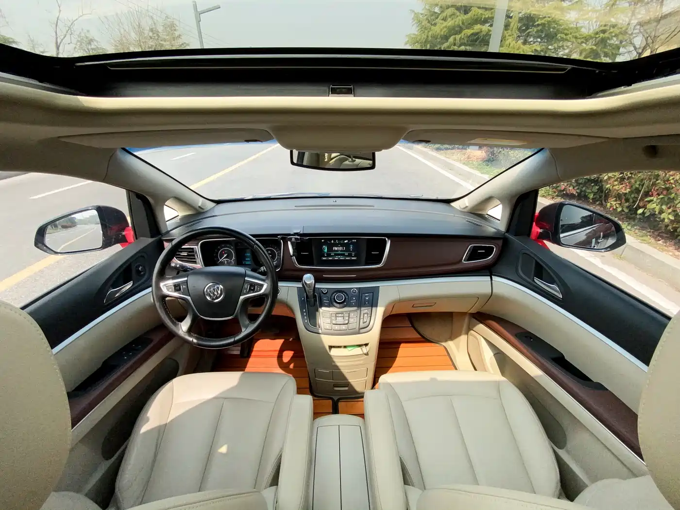 Buick GL8 2018 28T Premium Model China VI фото 20