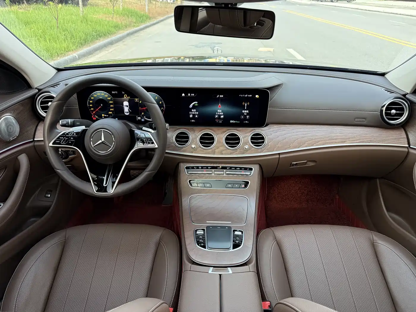 Mercedes-Benz E-Class 2022 Facelift III E 300 L Luxury фото 8