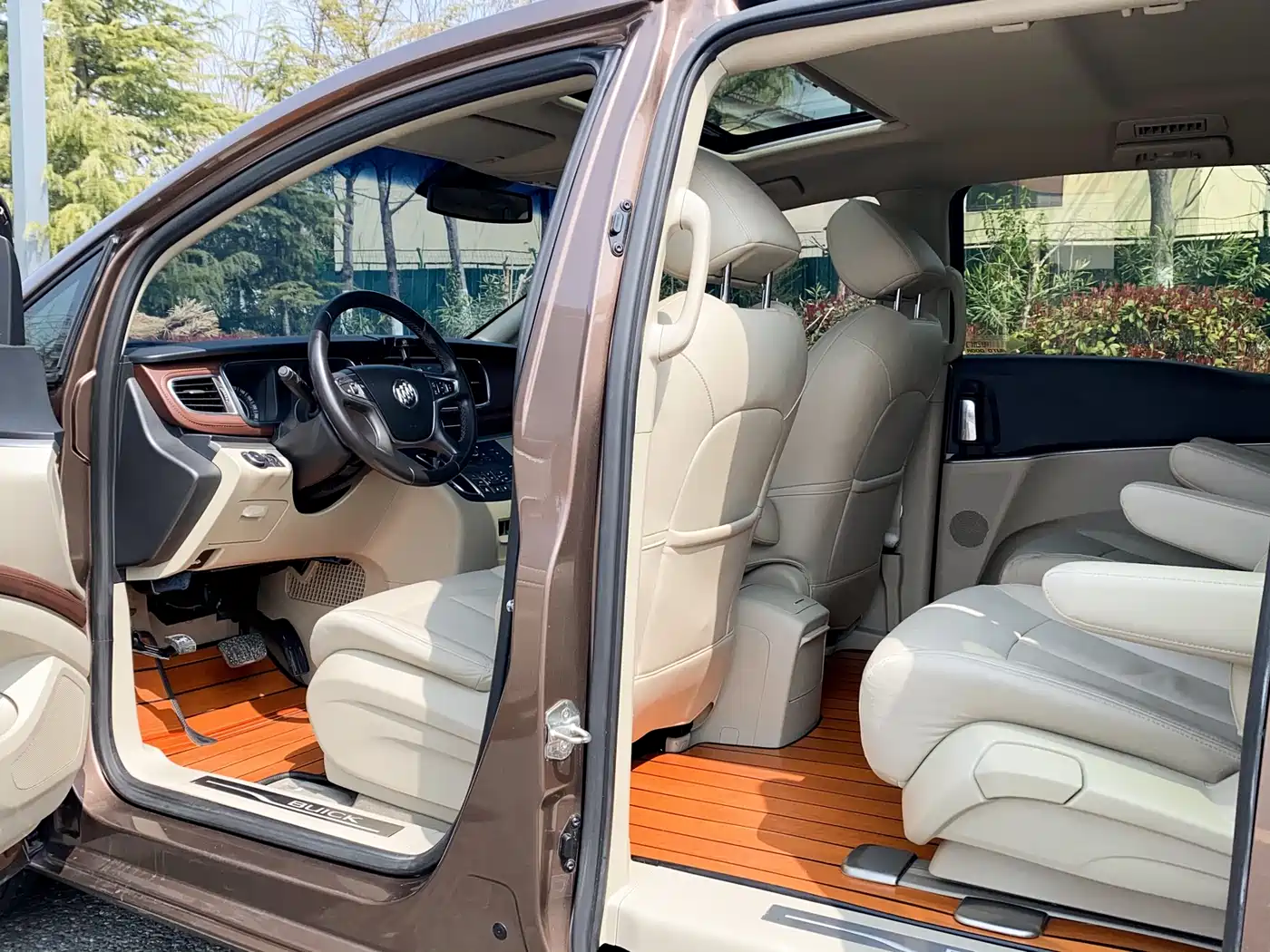 Buick GL8 2018 28T Premium Model China VI фото 16