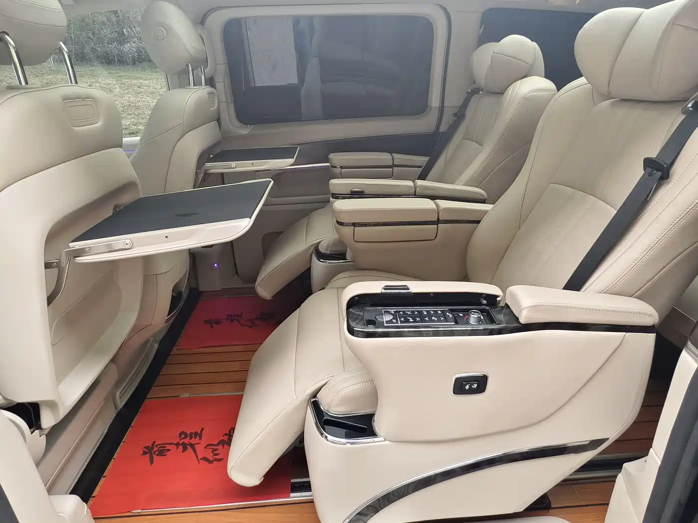 MERCEDES-BENZ V CLASS