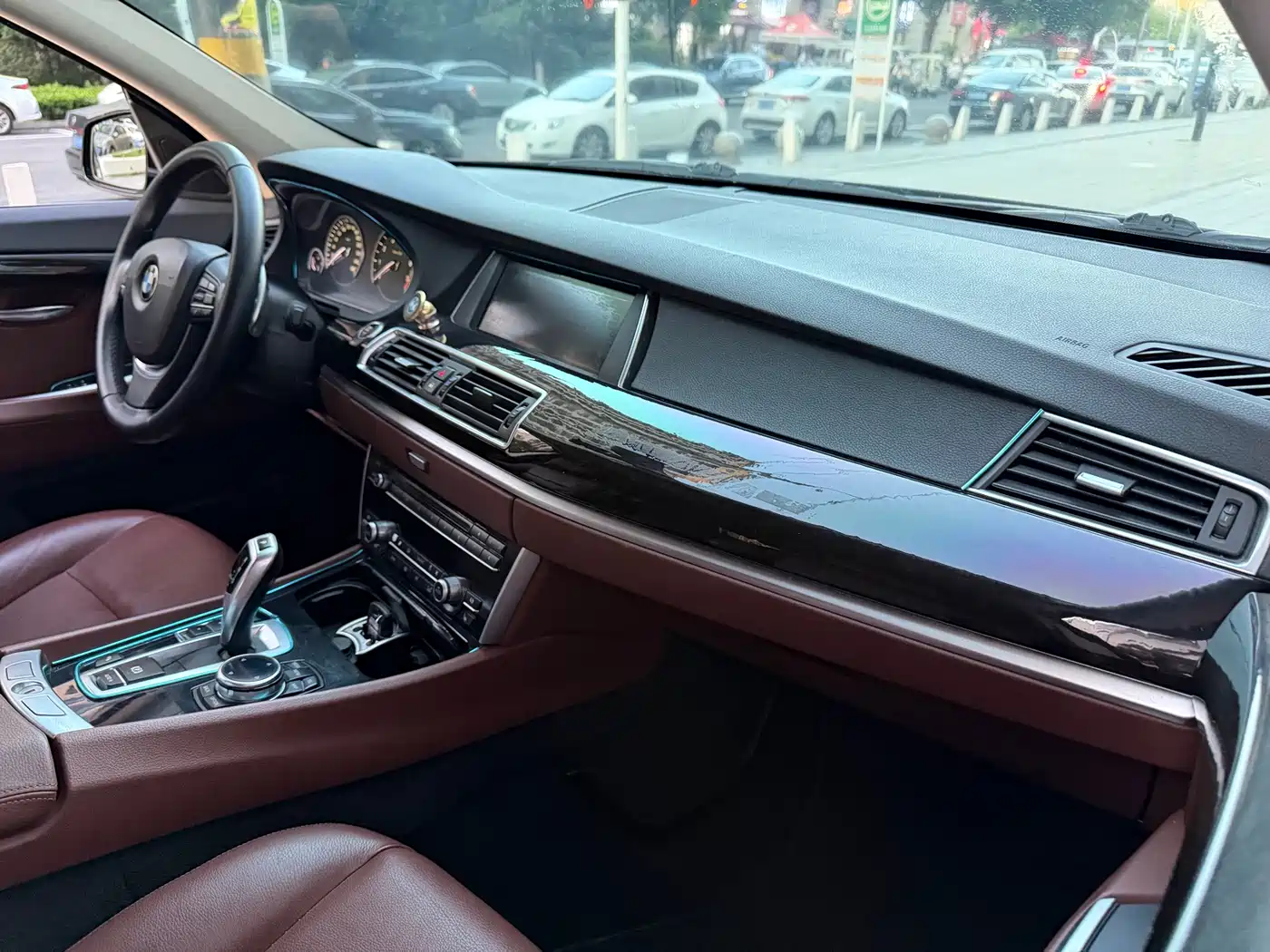 BMW 5 Series GT 2015 2014 535i Leading