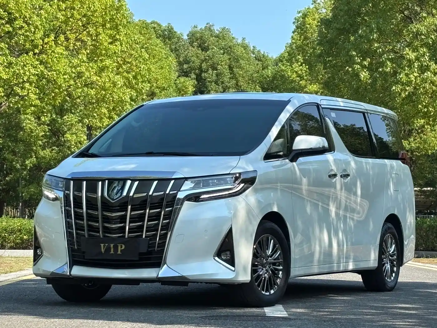 Toyota Alphard 2019 Hybrid 2.5L Luxury