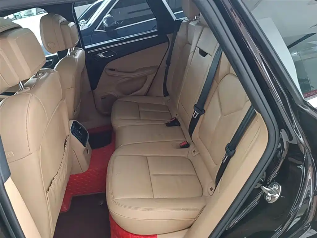 Porsche Macan 2017 Macan 2.0T фото 17
