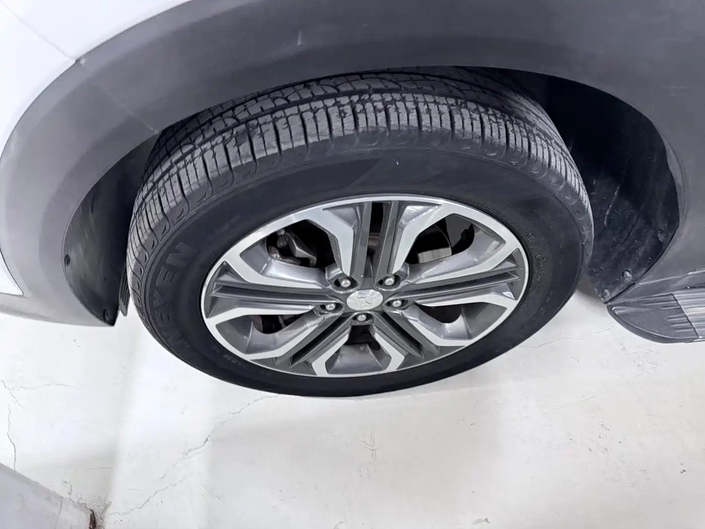 Hyundai Tucson 2015 1.6T Dual Clutch 2WD Leading фото 4