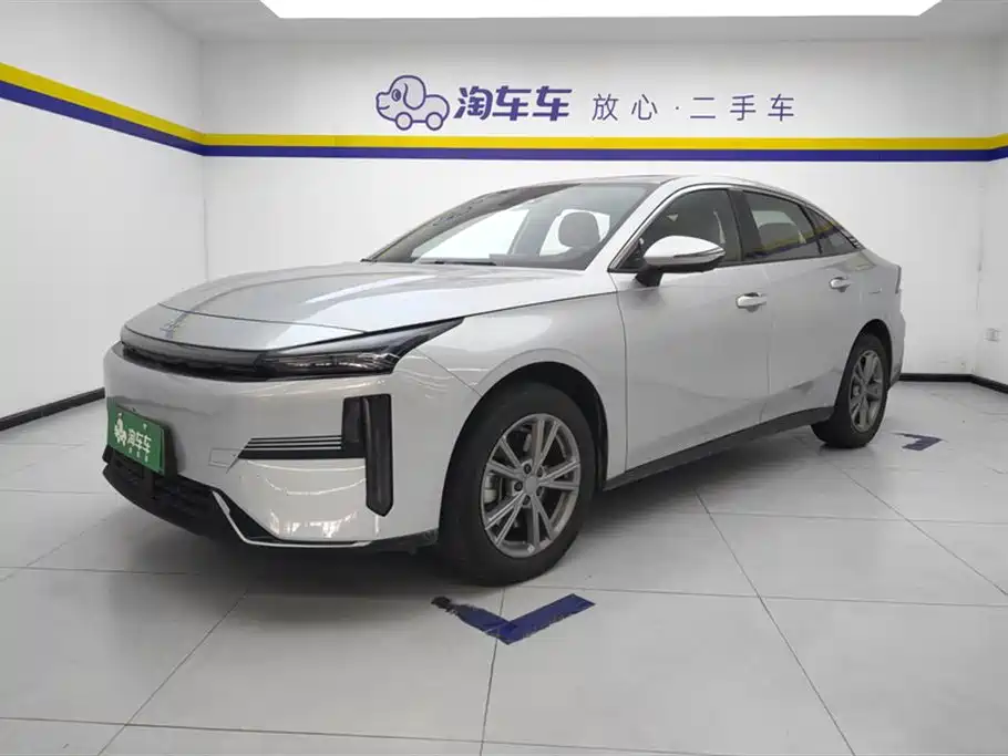 Geely Galaxy Galaxy L6 2025 EM-i 140km Explorer+ Edition