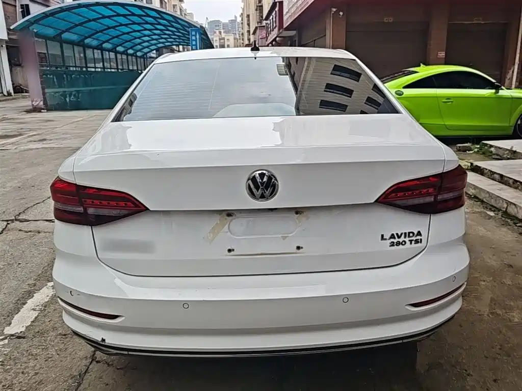 Volkswagen Lavida 2019 280TSI DSG Luxury Edition China VI фото 6