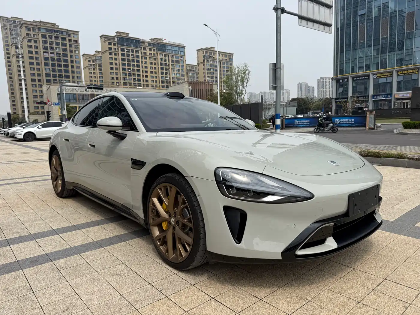 XIAOMI CAR XIAOMI SU7