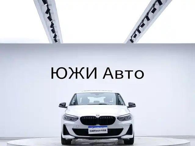 BMW 1 Series 2022 120i M Sport Shadow Edition — фото 2