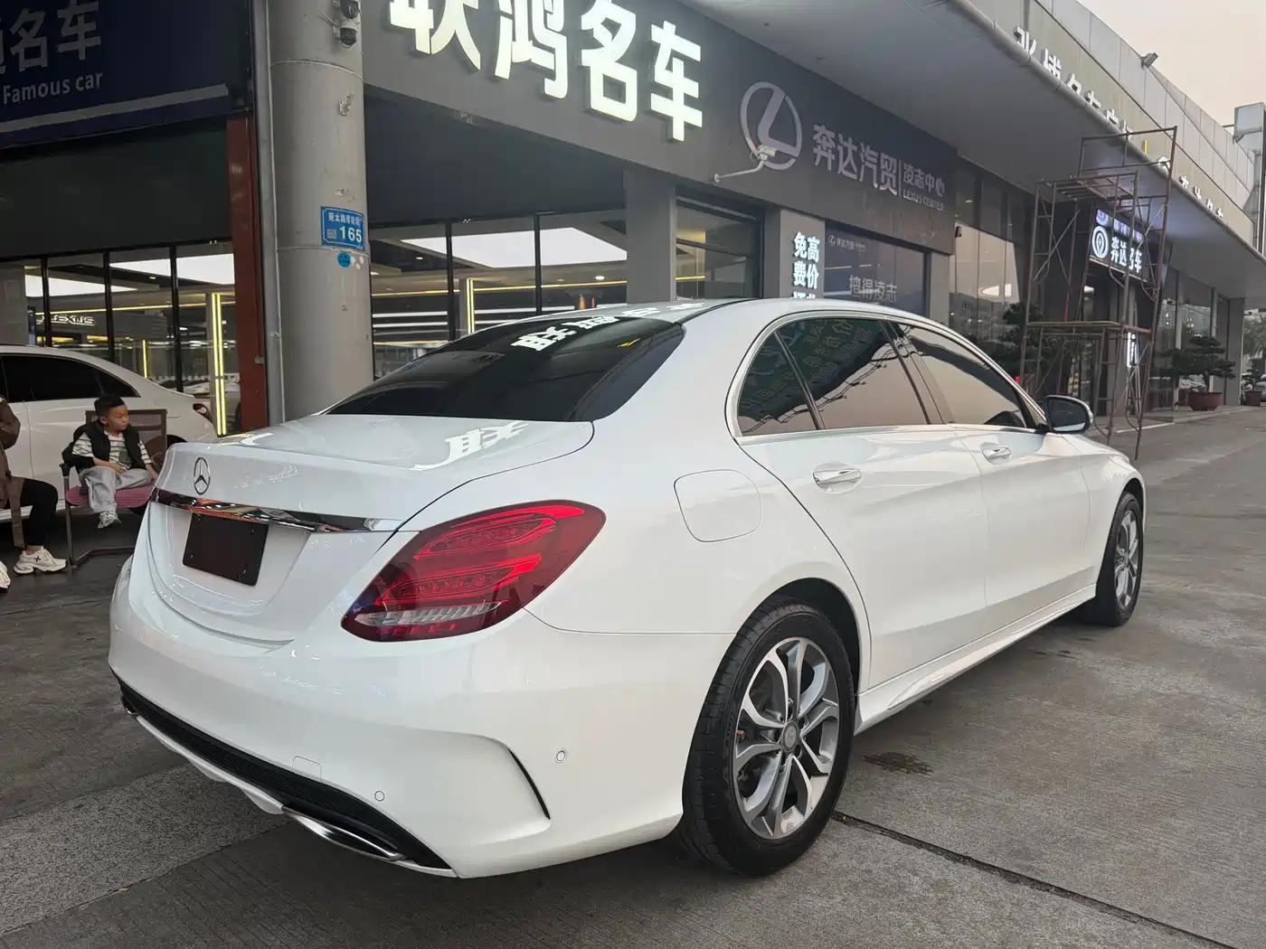 Mercedes-Benz C-Class 2016 C 180 L Sport фото 11