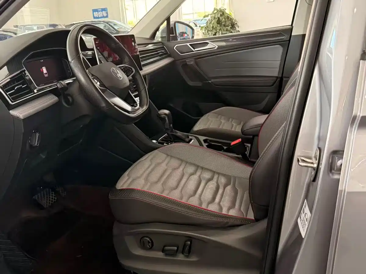 Volkswagen Tiguan L PHEV 2022 430PHEV Plug-in Hybrid Flagship Edition фото 4