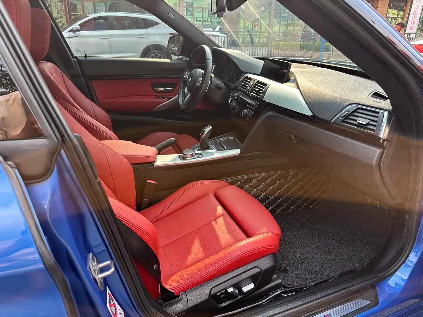 BMW 3 Series GT 2017 330i xDrive M Sport фото 16