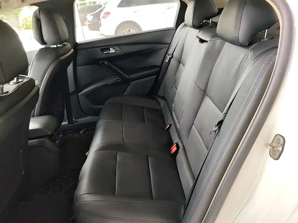 Peugeot 508 2015 1.6THP Auto Comfort Edition фото 17