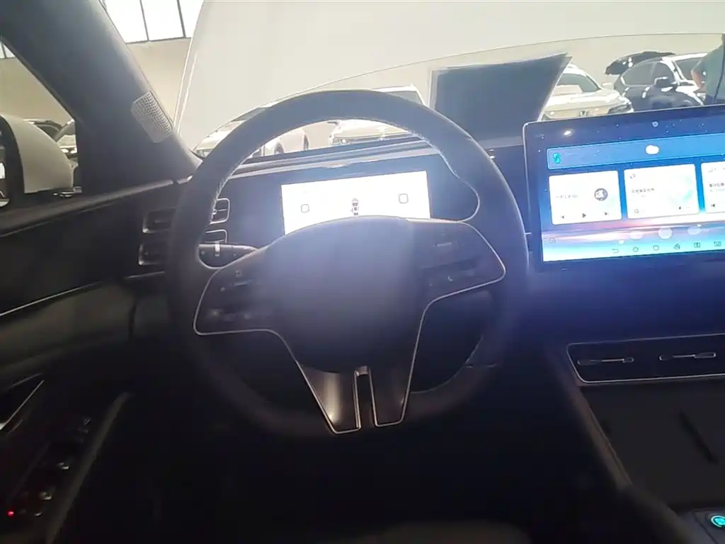 BYD Qin L 2024 DM-i 120KM Leading фото 11