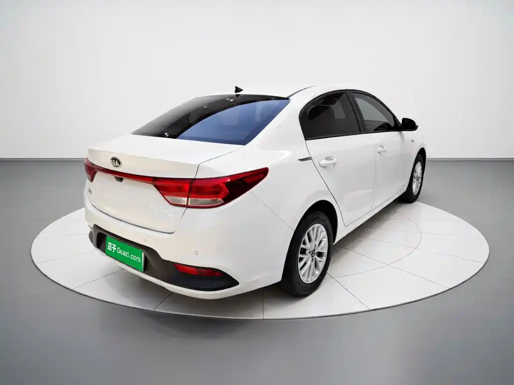 Kia K2 2017 2017 Sedan 1.4L AT GLS