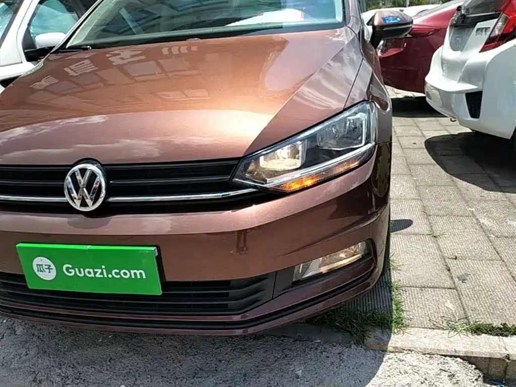 Volkswagen Touran 2016 Touran L 280TSI DSG Trendline фото 24