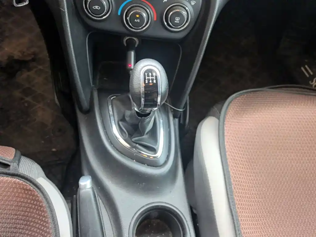 Fiat Viaggio 2016 2015 1.4T Manual Delight Edition