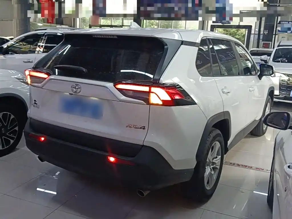 Toyota RAV4 Rongfang 2024 2.0L CVT FWD Urban Edition фото 7