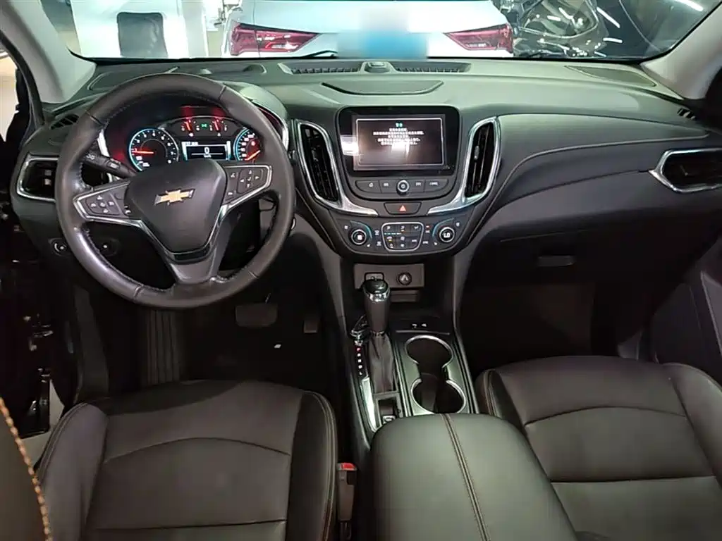 Chevrolet Equinox 2018 550T Automatic 4WD Guardian Edition фото 10
