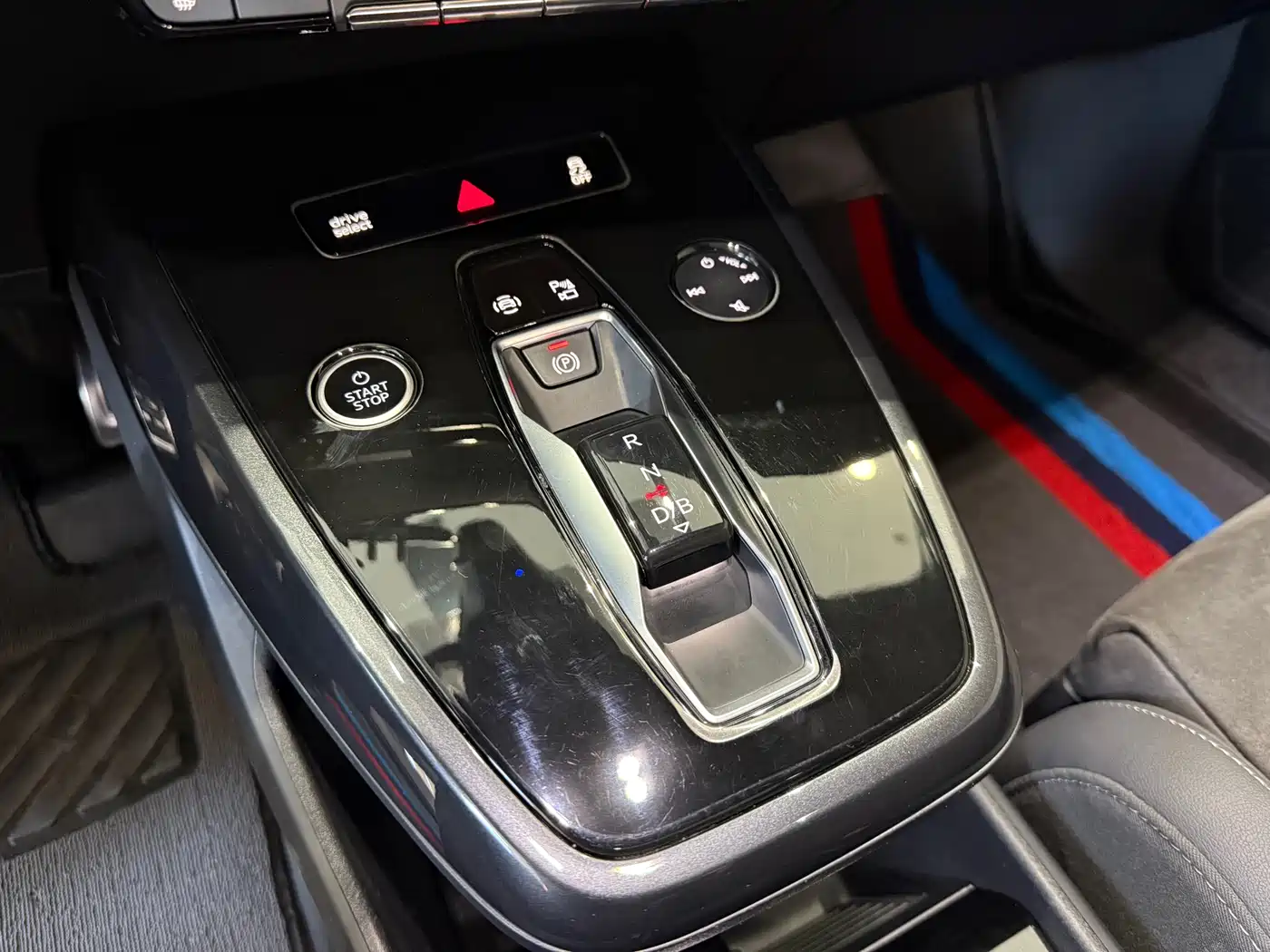 Audi Q4 e-tron 2023 40 e-tron Creation Night Edition фото 7