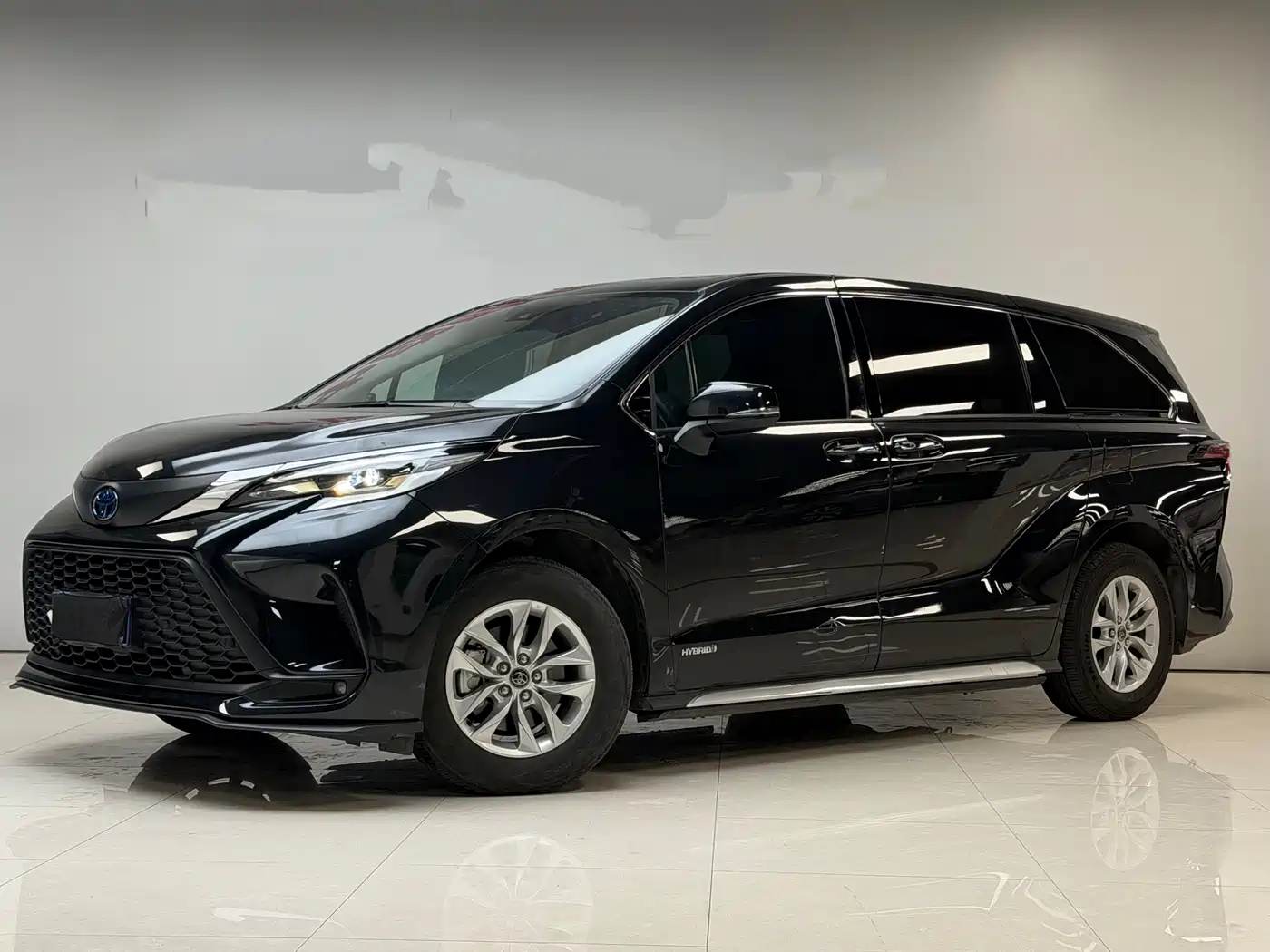 Toyota Granvia 2023 2.5L Hybrid Comfort Edition