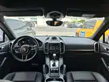 Фото 22 - Porsche Cayenne