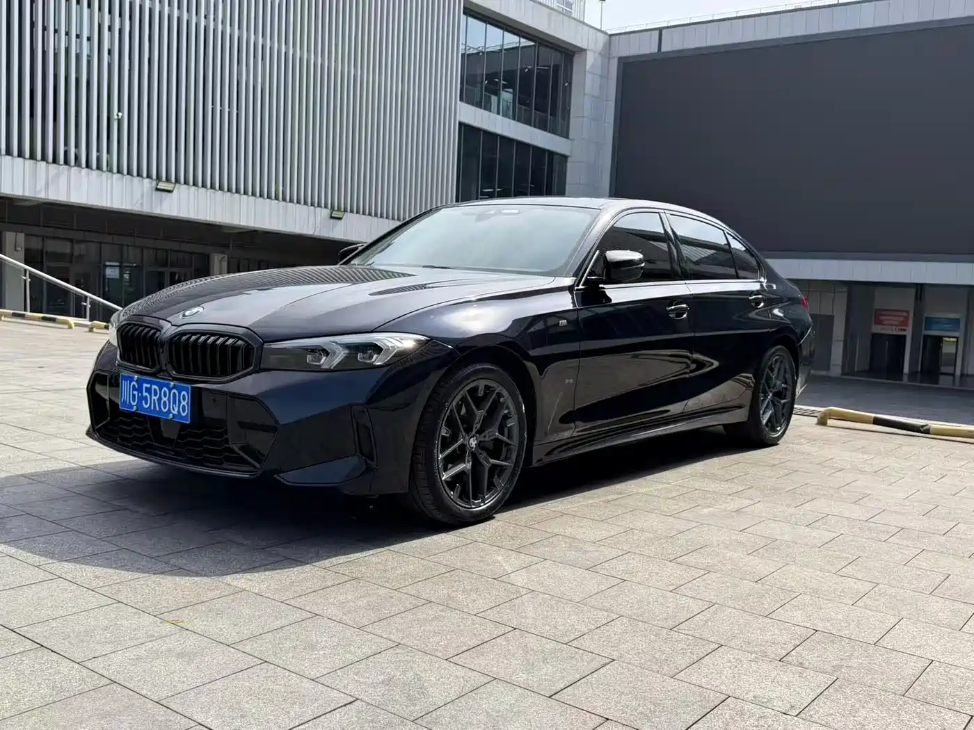 BMW 3 Series 2025 330Li M Sport Night Edition