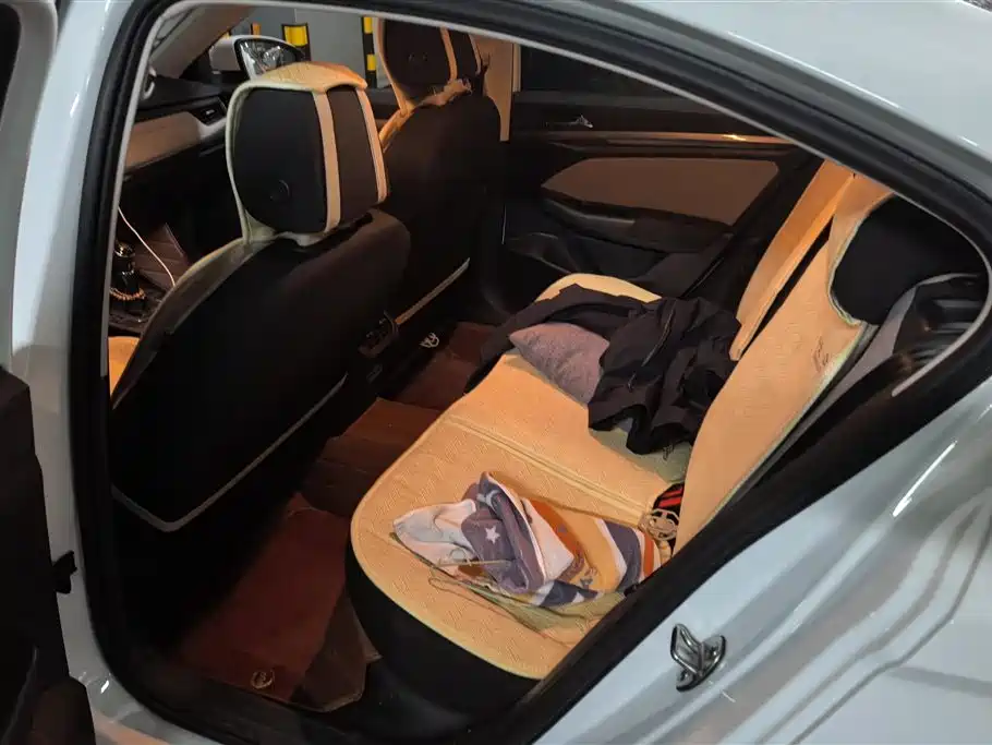 Volkswagen Bora 2024 200TSI Manual Smooth Ride Edition фото 11