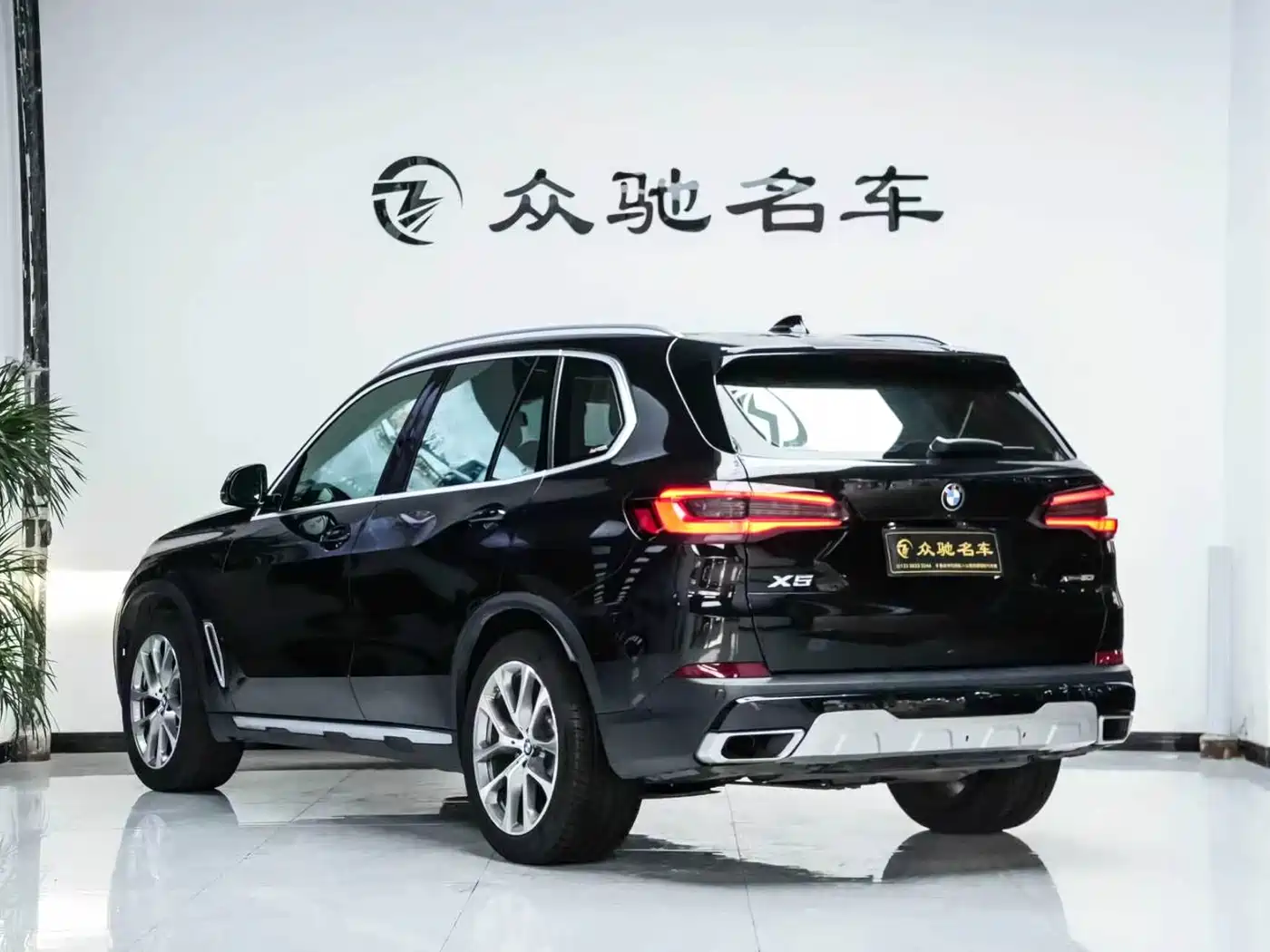 BMW X5 (Import) 2020 xDrive30i X Design Package фото 12