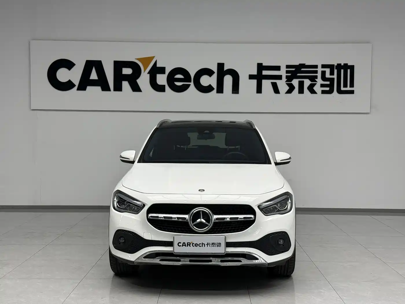 Фото 2 - Mercedes-Benz GLA