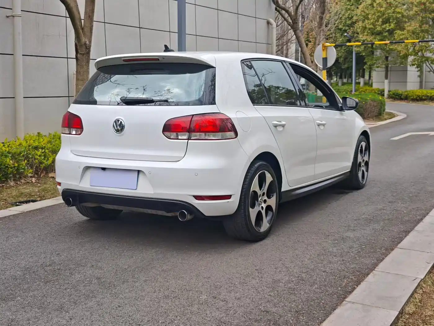 Volkswagen Golf GTI 2012 2.0TSI GTI фото 7