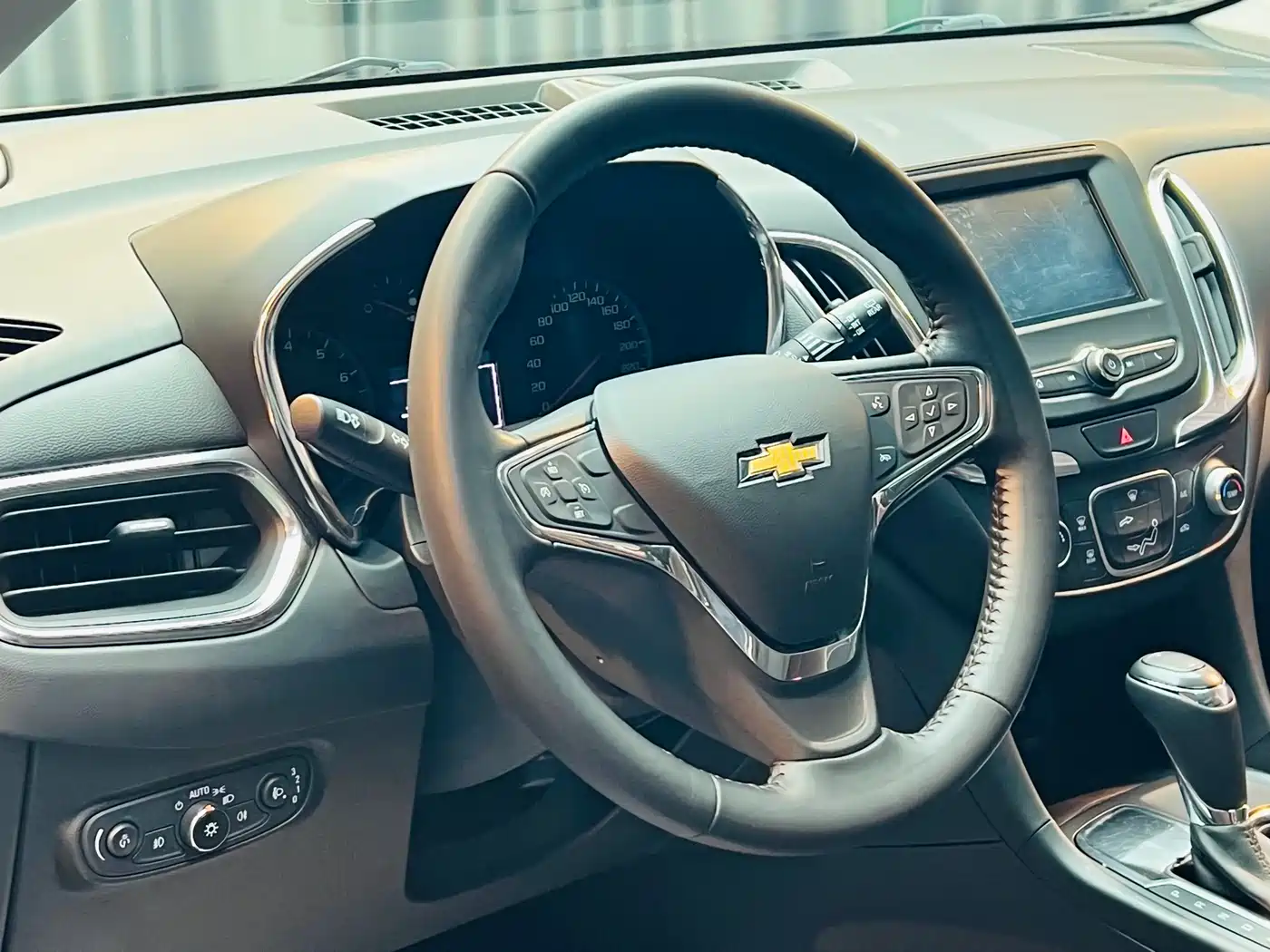Chevrolet Equinox 2018 535T Automatic Galloping Edition фото 14