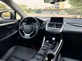 Фото 18 - Lexus NX